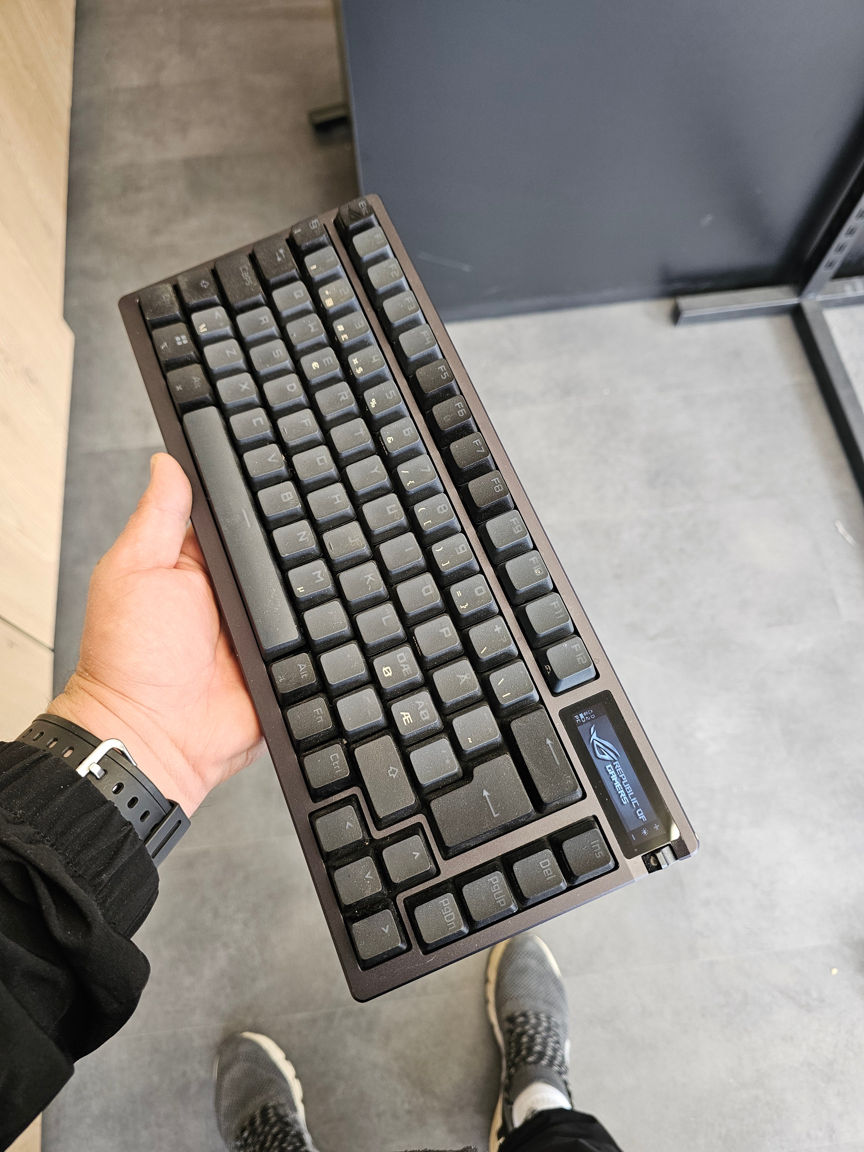 USED ROG Azoth Keybaord